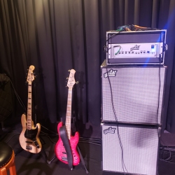 DoubleBassAmp