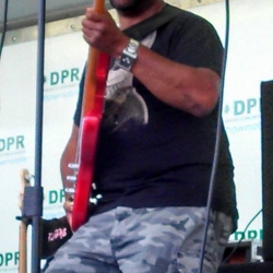 Waynes Smile wSignature Live @ Kelly Miller 080914